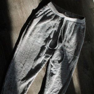 High-Rise Line Pants